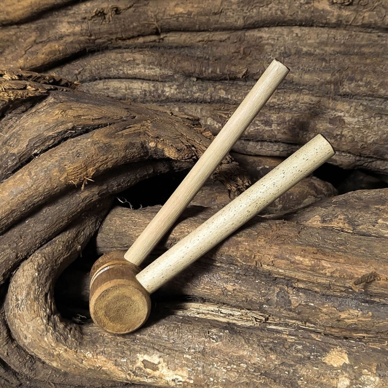 Adjustable Kuripe - Tepi - handcrafted rap&eacute; self-applicator - mouthpiece close-up