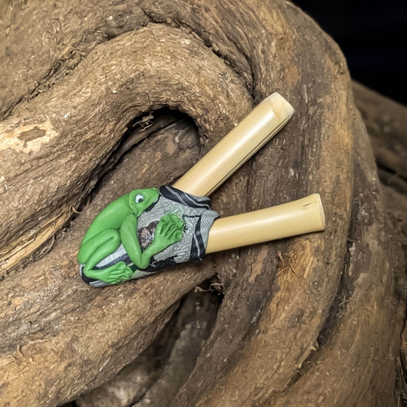 Kuntanawa Kambo Frog Kuripe - handcrafted rap&eacute; self-applicator - full product overview