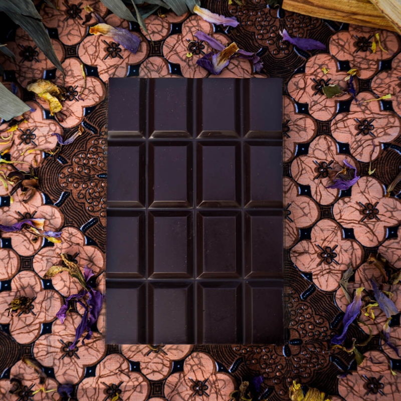 Premium 100% Raw Cacao Pasta - Ha&iuml;ti &bull; Criollo & Trinitario 400 gr. - ongebrande ceremoni&euml;le cacaopas - textuur en kleur