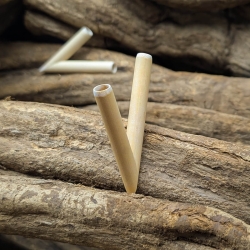 Kuripe Applicator - Bamboo - handcrafted rap&eacute; self-applicator - side view craftsmanship