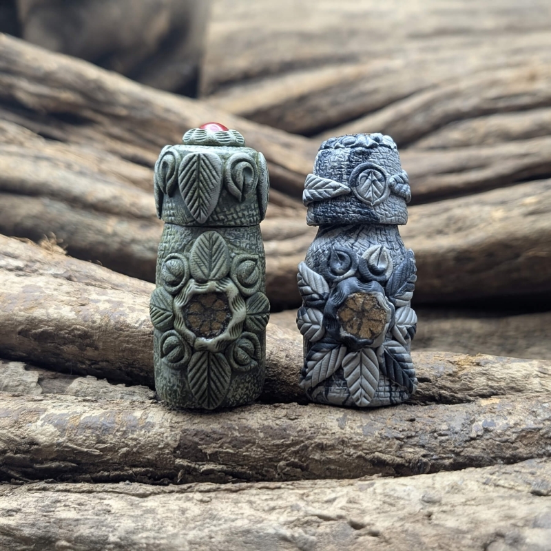 Rap&eacute; Container - Glass Small - glass storage jar for ceremonial powder - product overview