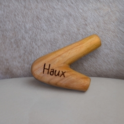 Haux Kuripe - handcrafted rap&eacute; self-applicator - side view craftsmanship