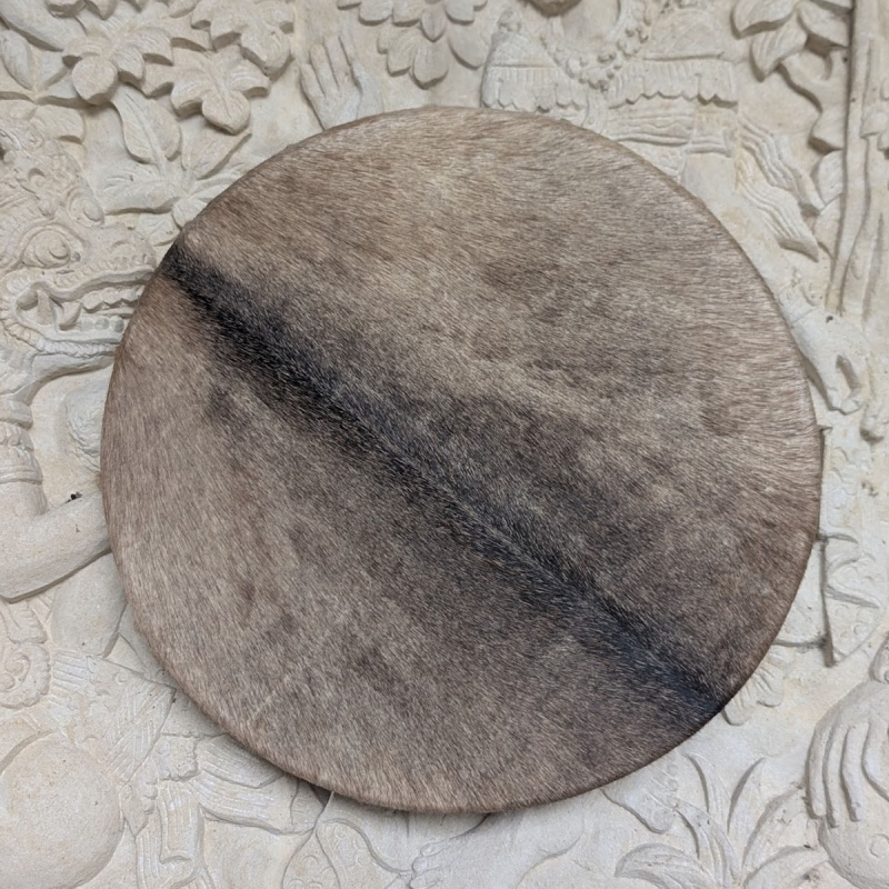Authentieke Shamanic Drum 40cm - 3 - handgemaakt ceremonieel instrument - detailopname handwerk