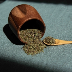 Kratom - Maeng Da Green Crushed Leaves - whole Mitragyna Speciosa leaves - top view