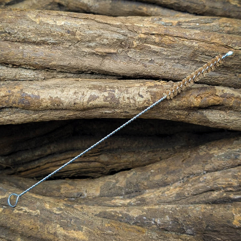 Kuripe & Tepi Brush - handcrafted rap&eacute; self-applicator - side view craftsmanship