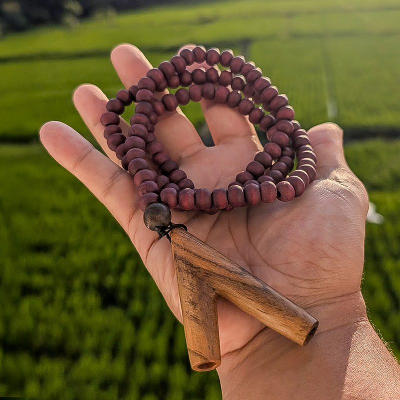 Mala Kuripe - Kayu Kopi - handcrafted rap&eacute; self-applicator - mouthpiece close-up