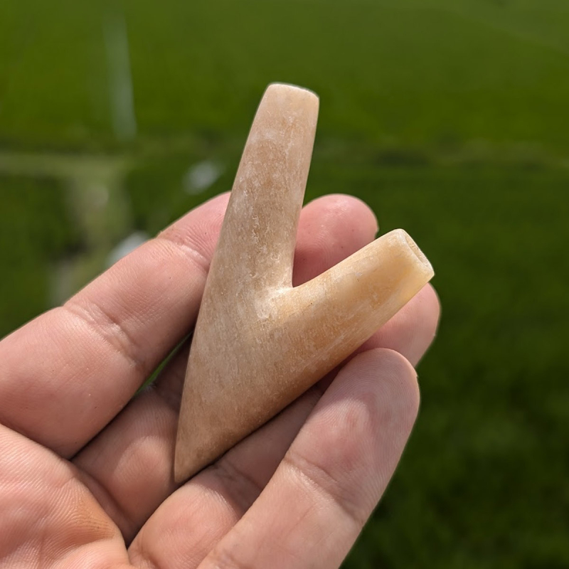 Edelsteen Kuripe - Onyx Sunset - handgemaakte rap&eacute; zelfapplicator - zijaanzicht handwerk detail