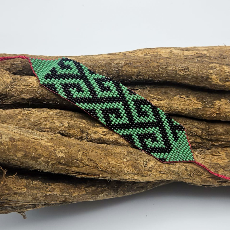 Huni Kuin Tribe Beaded Bracelet - M8 - handcrafted indigenous bead jewelry