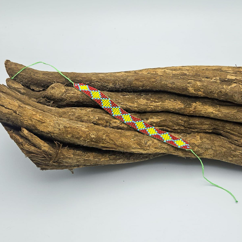 Huni Kuin Tribe Beaded Bracelet - S3 - handcrafted indigenous bead jewelry - bead pattern detail