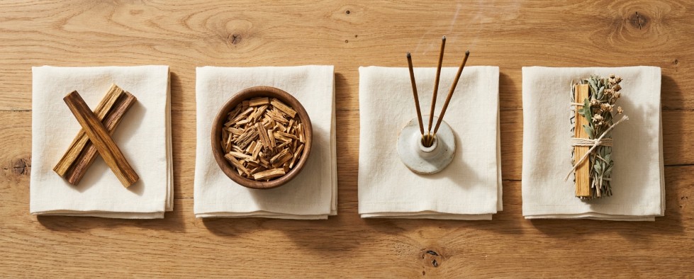 Palo Santo forms sticks shredded incense smudge bundle overview